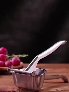 Stainless steel metal handheld manual juicer hand cold press squeezer extractor juice for Juicy soft fruits such as limes lemons tangerines citrus oranges Grape and grapefruits.