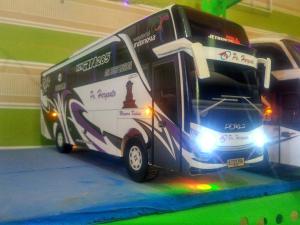 Miniatur bus bis Haryanto + Lampu