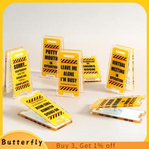 Butterfly ป้ายโต๊ะอะคริลิค ปล่อยให้ฉันอยู่คนเดียวฉันยุ่ง -ของตกแต่งสำนักงานที่น่าขบขันของขวัญสำหรับเพื่อนร่วมงานการตกแต่งห้องอเนกประสงค์