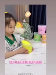 【Ship in 24H】热卖 不粘手假水抱抱奶解压玩具泥便宜泡泡捏捏乐大桶网红儿童玩具安全Hot selling non stick hand fake water hugging milk decompression toy20251220