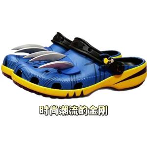 Crocss New Wolverine-themed clogs anime-inspired closed-toe sandals fashionable outdoor and beach shoes with non-slip soles wholesale