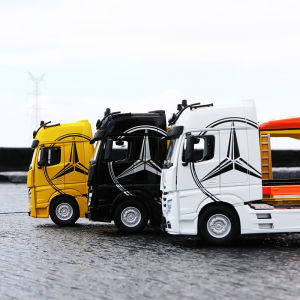1:32 Benz Truck Lager Model Cars Toy for Kids Diecast Model Simulation Pull Back Cars for Boys Children Gift Display Case