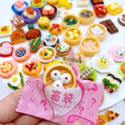 Set 20 Túi Mù Charm Thú Phát Sáng Charm Chai Nước Charm Đồ Ăn Charm Nhân Vật Popmart Charm Thú Nhiều Mẫu
