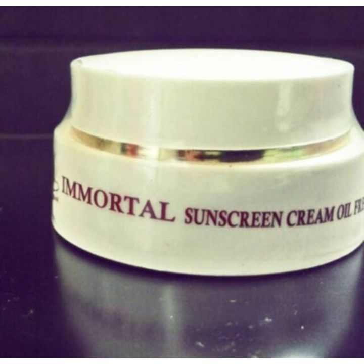 immortal%20sunscreen%20cream%20oil%20free%20-%20Image%203