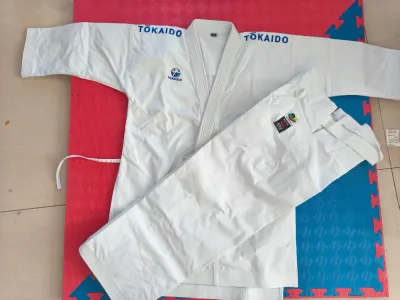 A new generation of karate uniforms (KATA)