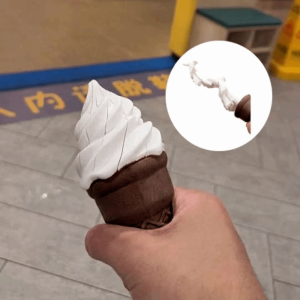 OOC Creative Ice Cream Retractable Toy Realistic Simulation 3D Printed Novelty Gag Gift Fun Ornament Safe PLA Prank Toy Funny Trick