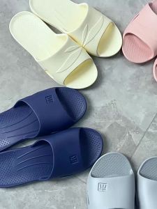 Travel Slippers For Home Use EVA Ultra-Light Non-Slip Thin Sole Odorless Sandals Hotel Bath Slippers