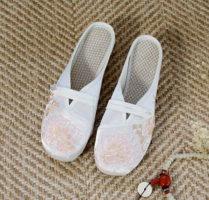 [Free Shipping] Mingyuan Embroidered Slippers Womens Ethnic-Style Outdoor Slippers Summer Mom Shoes Hanfu-Style Womens Slippers.