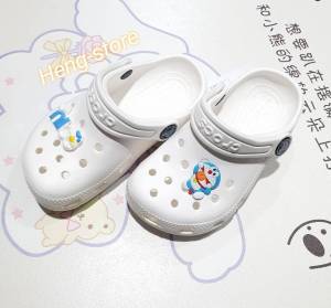 โปรใหม่ซื้อ1แถมตุ๊กตา2ตัว รองเท้าเเตะเด็ก Crocs Kids ไซร้ 25 ถึง 35 ผลิตจากยางอย่างดีนิ่ม เบาไม่ลื่น ราคาถูกกว่าร้านอื่น