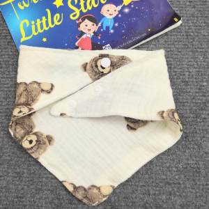 Khăn yếm tam giác cúc bấm xô muslin họa tiết gấu teddy cho bé 0 - 3 tuổi