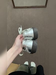 silver Lace Niche German Training Shoes for Women 2025 New Hot-Selling Pearl Shoelaces Thin Retro Ballet Style White Sneakers