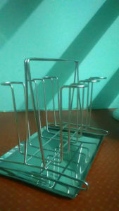 Kệ úp 6 ly nhà gia công inox 304 cao cấp có khay hứng nước có thể tháo rời tiện dụng