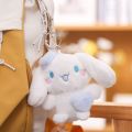 พวงกุญแจ จี้ตุ๊กตานุ่ม รูปการ์ตูน Sanrio Cinnamoroll Kuromi น่ารัก เหมาะกับของขวัญ สําหรับตกแต่งกระเป๋านักเรียน. 