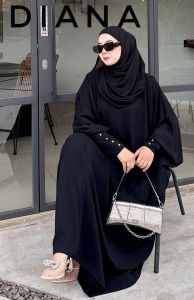 Kaftan Diana Premium Crinkle Hitam Elegan dengan Resleting Depan dan Manset Alkatib Collection One Size