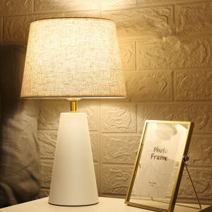 Nordic Household Metal Table Lamp Energy-saving Bedroom Bedside Lamp LED Study Desk Lamp Modern Simple Home Living room Hotel Decoration Fixtures -UK Plug 42*25cm