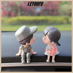 LEYOUFU อุปกรณ์ตกแต่งรถยนต์ตุ๊กตาคู่รักการ์ตูนน่ารักลูกโป่งเครื่องประดับรถตุ๊กตาคู่รักจูบน่ารักเครื่องประดับบอลลูนตกแต่งรถ