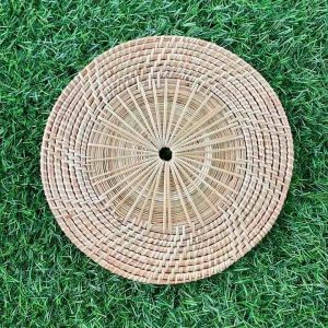 แผ่นรองจานแผ่นรองหม้อ ทำจากหวายแท้100% ขนาด 19 Cm. ทาเคลือบเงาอย่างดี