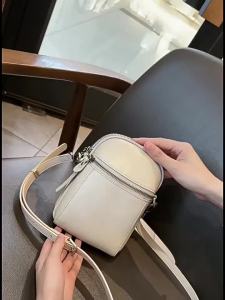 Small bags are popular for women this year 2026 New single-shoulder crossbody bag verticalphone bag niche trendy womens bag