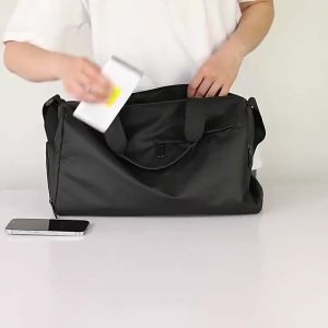 Outdoor Fitness Bag Sports Bag Dry Wet Separation Large Capacity Waterproof Handbag Crossbody Travel Bag Travel Gym Duffel