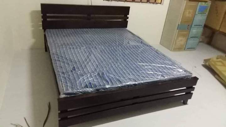 Rubber discount wood cot