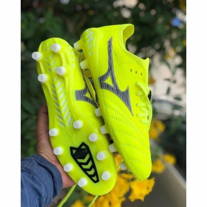 Sepatu bola store mizuno morelia