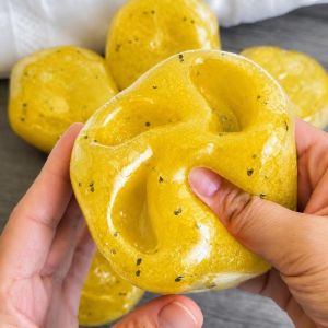 LETIGO Soft Passion Fruit Stress Ball Petrolatum Material Realistic Squeeze Sensory Fidget Ball Creative Shapeable Passion Fruit Smoothie Spheres Toy For Kids Adults