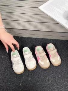 2026 Childrens Anti-slip Pink Sport Shoes Spring New Style Baby Boys Girls Sneaker Trendy Leather Upper Rubber Sole Comfortable2026