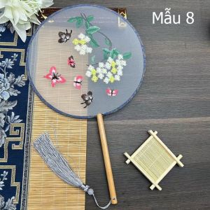 Quạt Tròn Cầm Tay Cổ Điển Thêu Một Mặt Phong Cách Trung Hoa Quạt Lụa Họa Tiết Hoa Đính Tua Rua Dùng Làm Đạo Cụ Hoàn Hảo