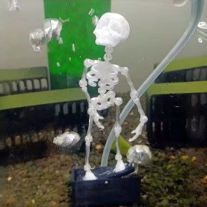 ROIO Plastic Dancing Skeleton Aquarium Bubbler 3D Printed Air Driven Fish Tank Dance Skull Ornament Creative Gothic Dynamic Skeleton Bubbler Halloween Decor