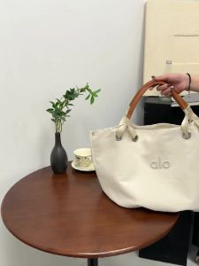 alo Outdoor backpack large-capacity tote bag large-capacity canvas commuter handbag shoulder crocsbody bag