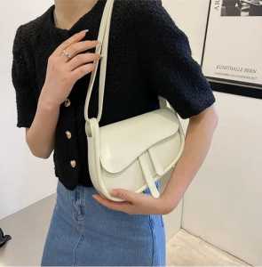 Tas kekinian korea / Tas selempang wanita Bela model 2024