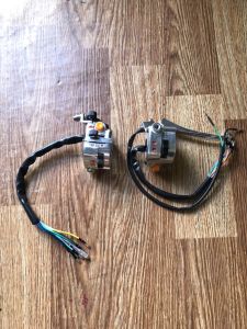 CÙM CÔNG TẮC CÚP 82 DH DD NHẬT CŨ CÓ HOẶC KHÔNG ĐỀ TRÁI PHẢI LÊN ZIN KHÔNG CHẾ CHÁO THEO XE