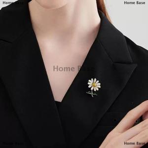 [COD] Home Base Temperament Daisy Flower Brooches For Women Girls Delicate Shiny Daisy Flower Lapel Pins Fashion Elegant Floral Badge