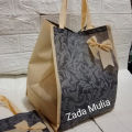 Tas Hajatan Spunbond Tebal Pita Embos ukuran 22x22x28 cm 12 pcs # goodie bag kain tasyakuran. 