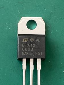 10 BUAH BTA12 600B GRADE A ST BTA12-600 GOOD QUALITY ST BTA12-600B KWALITAS BAGUS TRIAC BTA 12 600 B ups