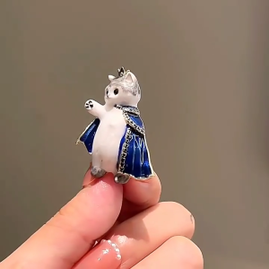 Handmade Cats Shaped Brooch Animal Enamel Pin for Jackets Stylish Backpack Accessory Fashionable Embellishment
