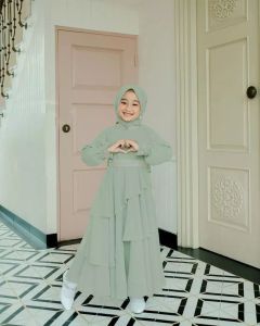 Dress Anak Perempuan MIKAYLA DRESS KIDS BAHAN CERUTY BABYDOLL UMUR 5-13 THN Ukuran M L XL Gamis Anak Model Terbaru 2023 Dress Lebaran Terbaru 2023 Variasi Warna SAGE / PEACH / OLIVE / PURPLE / BLACK