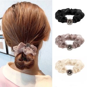 Cột voan trơn ánh nhũ mix đá đen phong cách Hàn