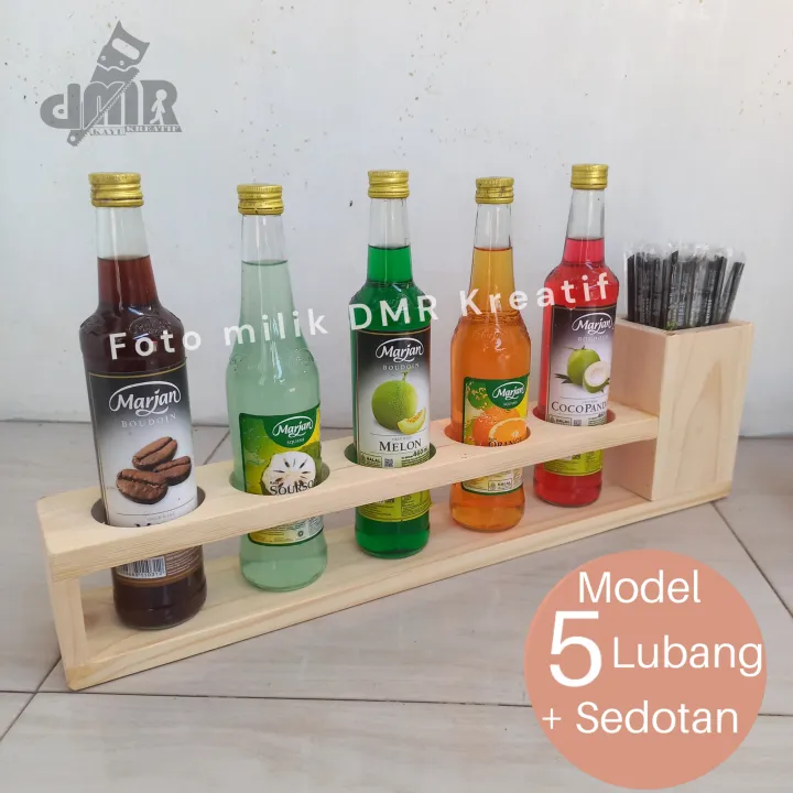 Rak%20Tempat%20Botol%20Sirup%20Kayu%20Kecap%20Minyak%20Saos%20Bumbu%20Plus%20Sendok%20Sedotan%20Es%20Teh%20Juice%20Lubang%207%20Cm%20-%20Image%208