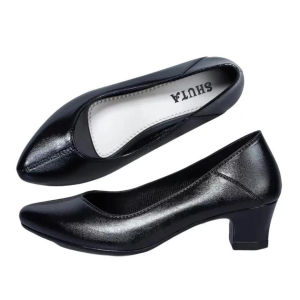 Womens fashionable pointed-toe black shoes rubber non-slip student black shoes slip-on fashionable black shoes for outdoor wear womens work black shoes 090523