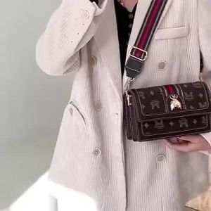 AW  2021 new texture r broadband one-shoulder messenger