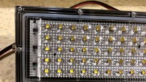 Lampu Sorot LED FLOOD LIGHT 50 Watt 220V RGB / Lampu Penerangan Jalan Waterproof
