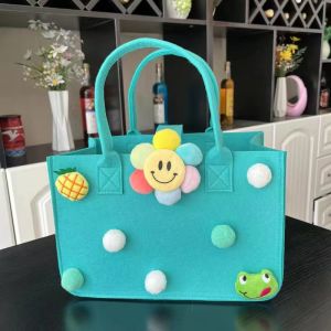 ( READY STOCK ) Cartoon Mummy Gift felt Portable Bag Storage Susu Pamper Diaper Wallet Purse Travel 1170