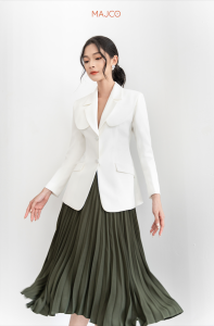 MAJCO ÁO VEST THIẾT KẾ VAI KIỂU CAO CẤP BLAZER CHIẾT EO HACK DÁNG MÀU TRẮNG MAY HAI LỚP SẮC NÉT