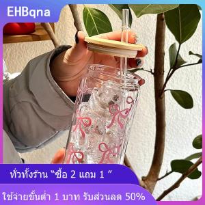 [COD] EHBqna KITCHEN ถ้วยน้ำพลาสติกรูปโบว์ขนาด500มล. ขวดน้ำรูปเมสันพร้อมฝาปิดและหลอดสำหรับใส่กาแฟเย็นดื่มน้ำผลไม้ของขวัญ
