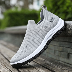 Best Sellers Men Korean Style Slip On breathable Sneakers Lightweight Comfortable Flat Casual Sports Black Rubber Shoes For Men