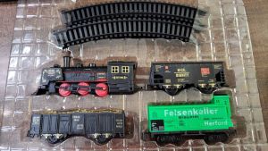 🚃CLASSIC TRAIN 18 PIECES SET TRAIN SET ⭐LET CHILDREN GROW UP IN HAPPINESS (GREEN) 🚃 BFK54617