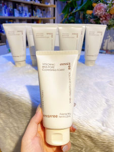 [INNISFREE]Sữa Rửa Mặt Tro Núi Lửa Sạch Mụn Đầu Đen Bã Nhờn Innisfree Jeju Volcanic Pore Cleansing Foam 150g
