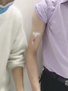 1ชิ้นทางการแพทย์ PICC สายแขนตาข่ายพยาบาลมือแขนป้องกันยืดหยุ่นผ้าพันแผลสายสวน Indwelling เข็มตรึงปกเปลือก