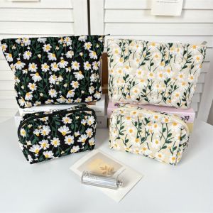 PHANT Large Capacity Daisy Makeup Bag Korean Style Dustproof Embroidered Cosmetic Bag Sweet Canvas Key Lipstick Bag Daily Use